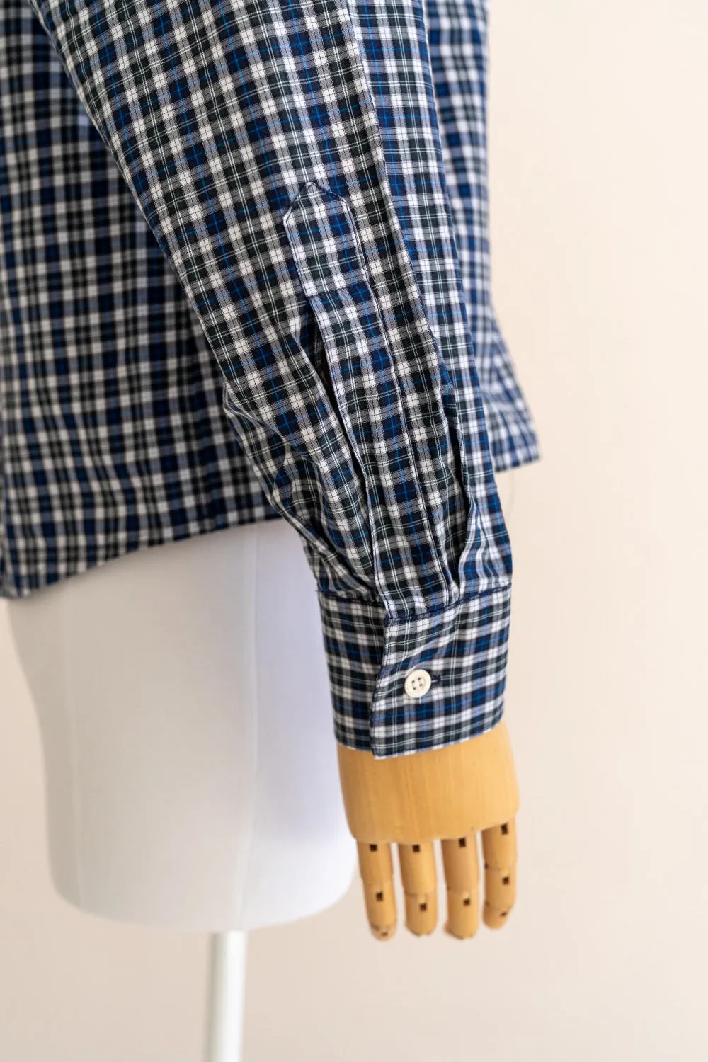 69-2 ESSENCE Classic Shirt Blouse