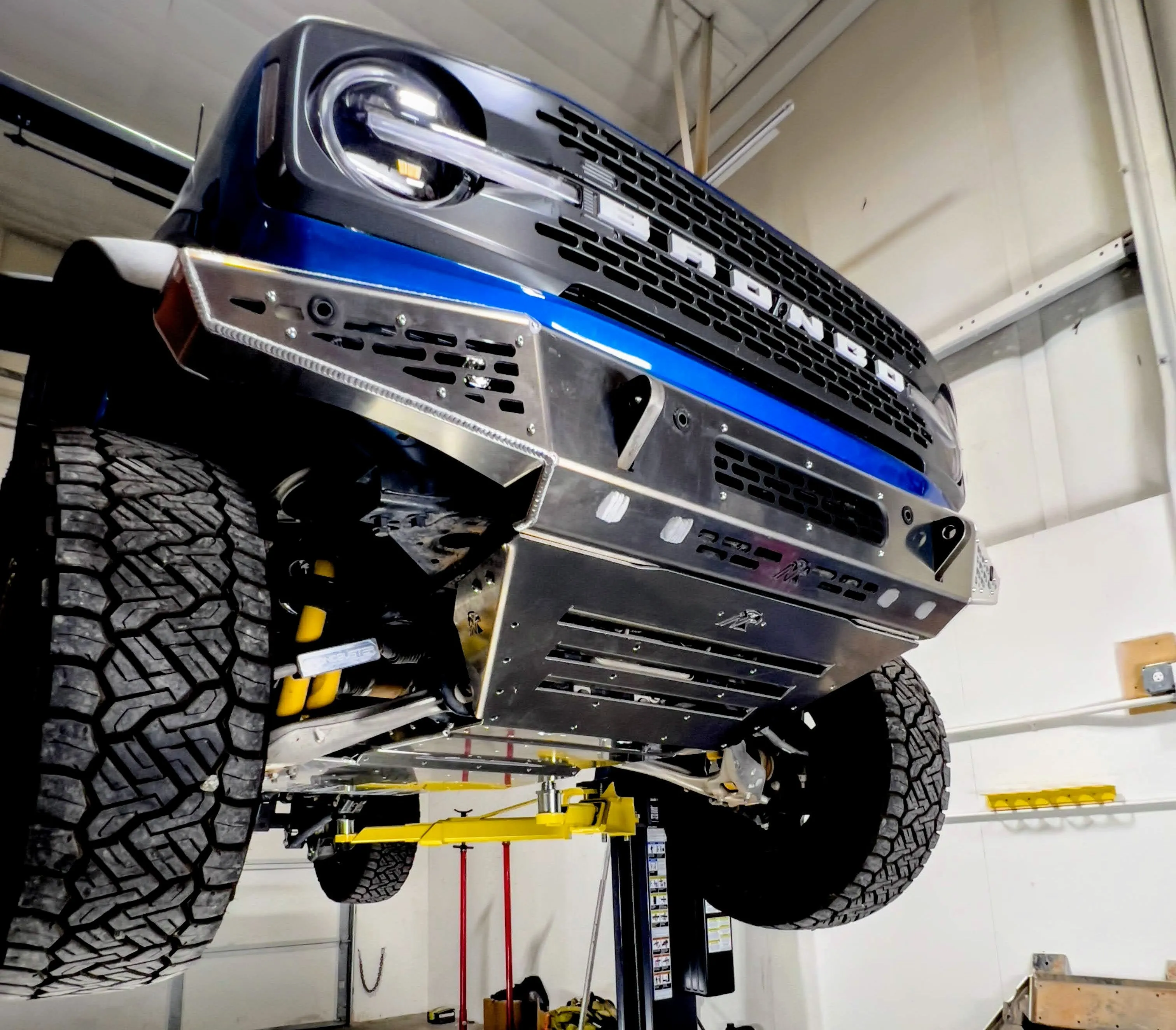 Bronco Aluminum Front Bumper - Featherweight Series