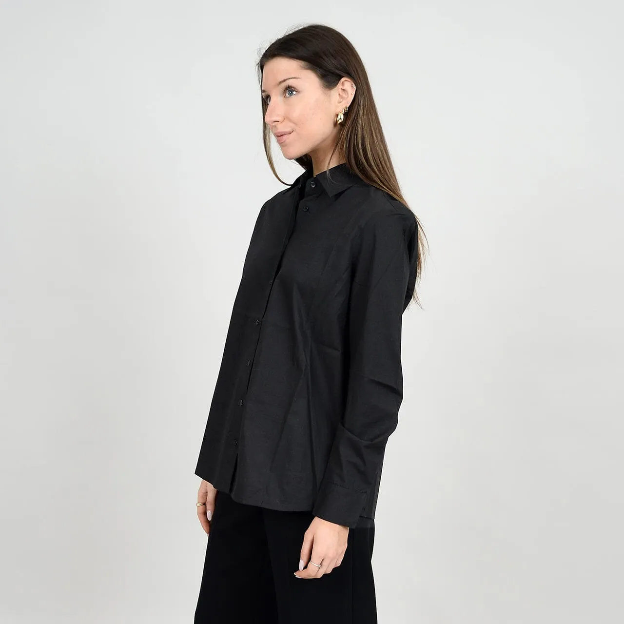 CLASSIC BLACK BUTTON DOWN BLOUSE