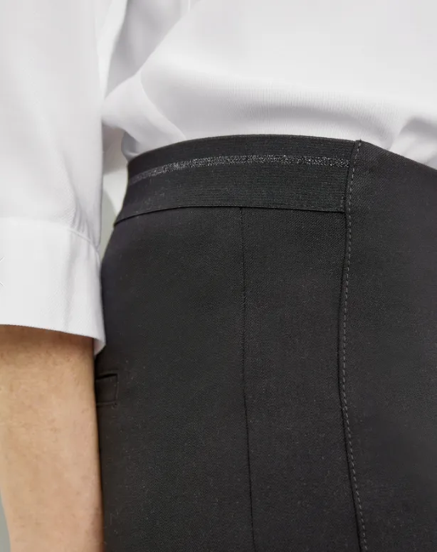 GERRY WEBER<BR>
Versatile 7/8 Slim Fit Trousers<BR>
Black/Navy<BR>