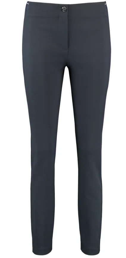GERRY WEBER<BR>
Versatile 7/8 Slim Fit Trousers<BR>
Black/Navy<BR>
