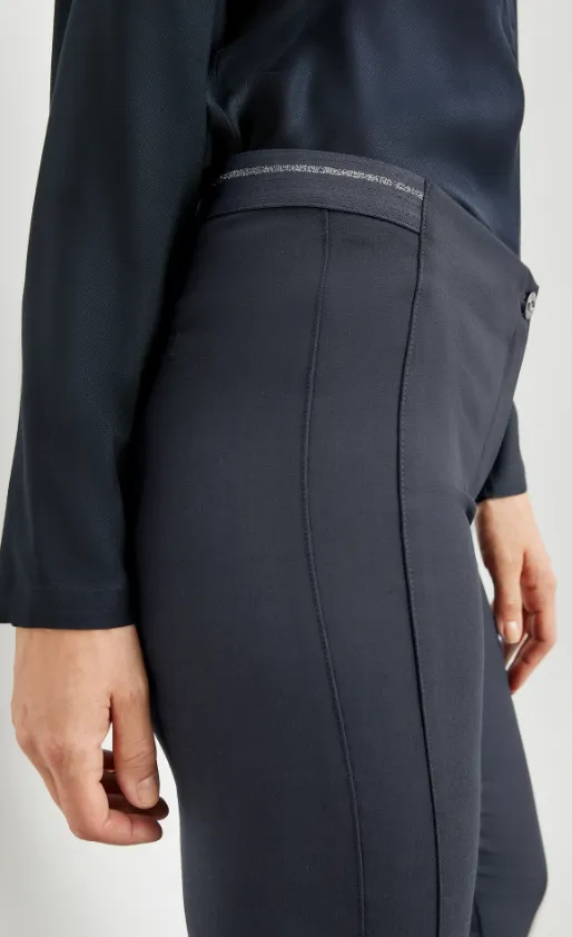 GERRY WEBER<BR>
Versatile 7/8 Slim Fit Trousers<BR>
Black/Navy<BR>
