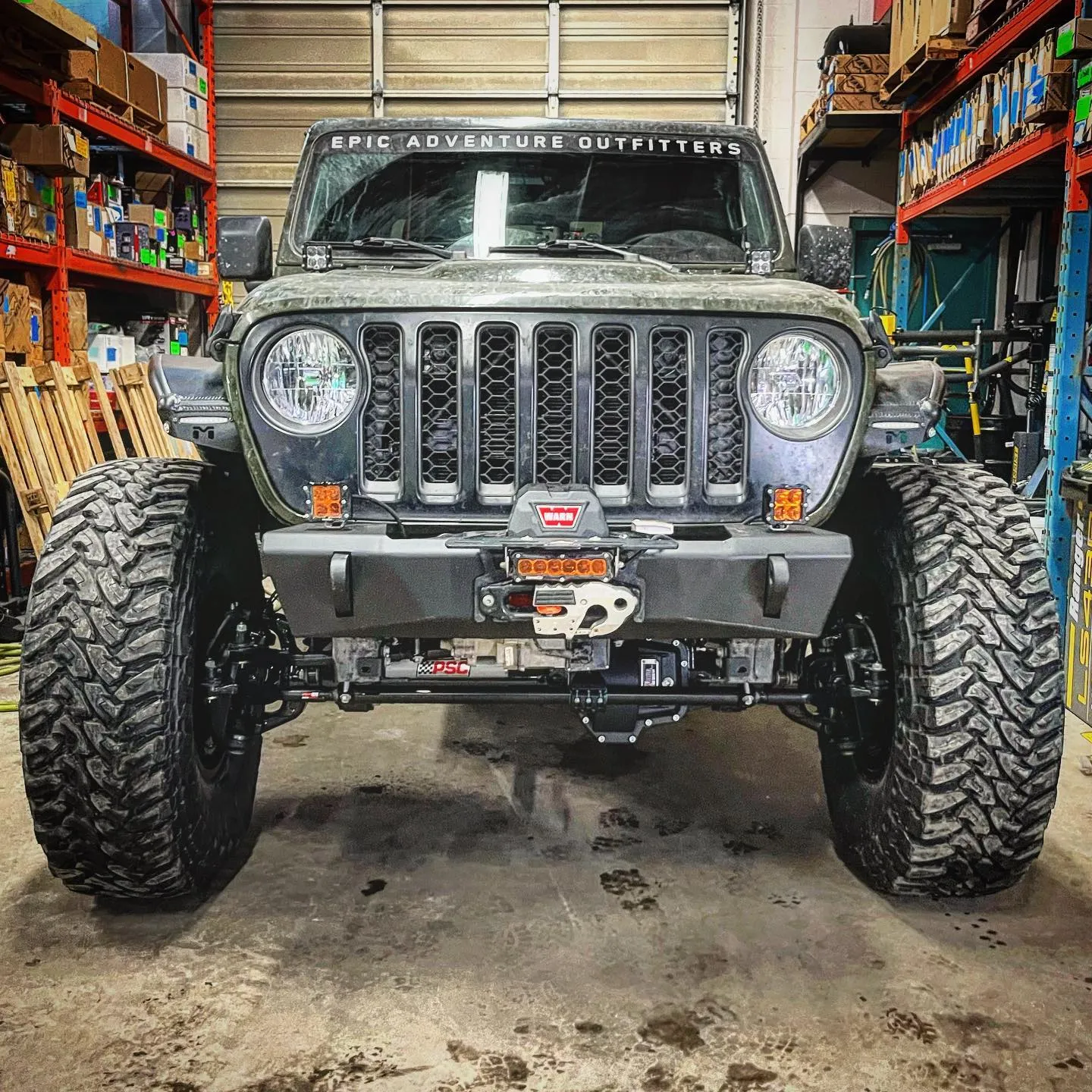 JL/JT Aluminum Front Bumper - Featherweight Series (Stubby)