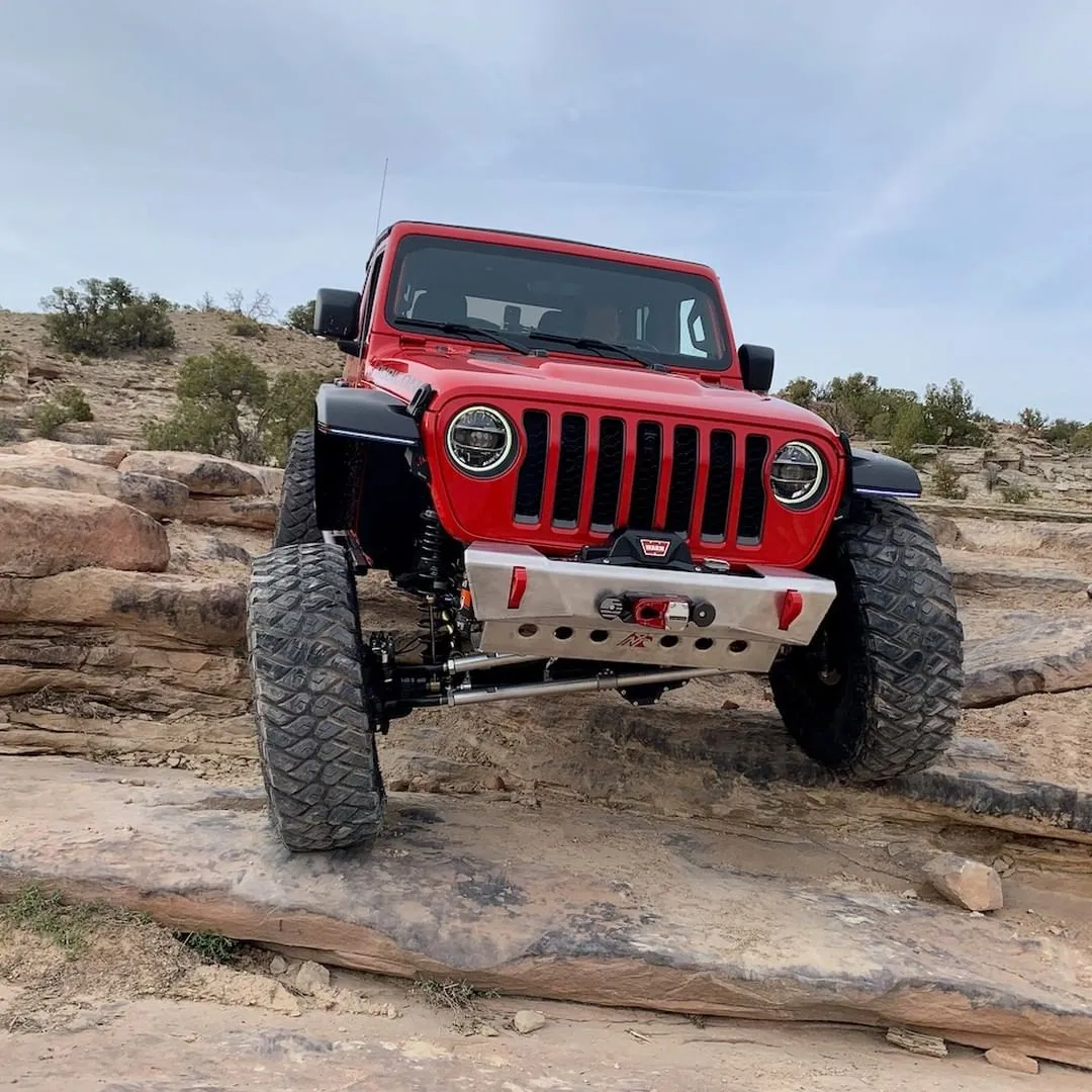 JL/JT Aluminum Front Bumper - Featherweight Series (Stubby)