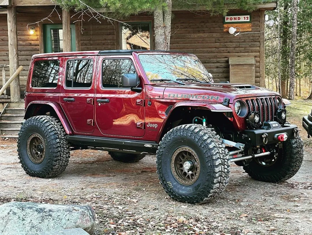 JL/JT Aluminum Front Bumper - Featherweight Series (Stubby)