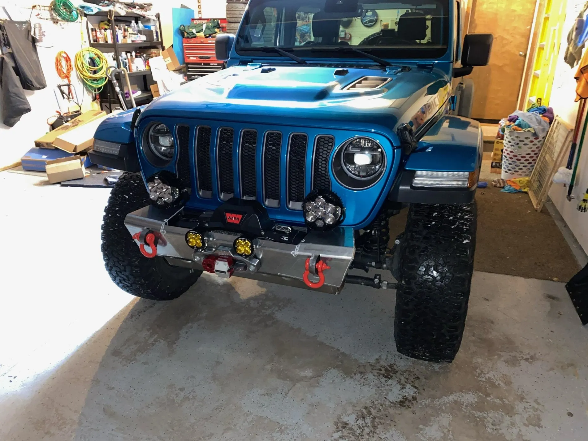 JL/JT Aluminum Front Bumper - Featherweight Series (Stubby)
