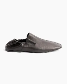 Leather Slippers in Black