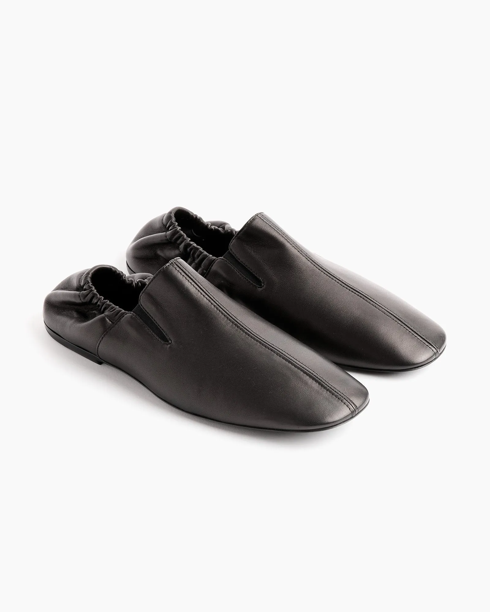 Leather Slippers in Black