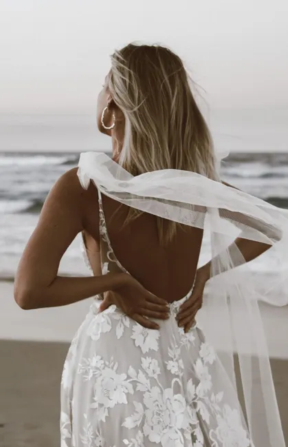 Made With Love - Elsie Flowy in Ivory Size 10 - Sample Sale Dress