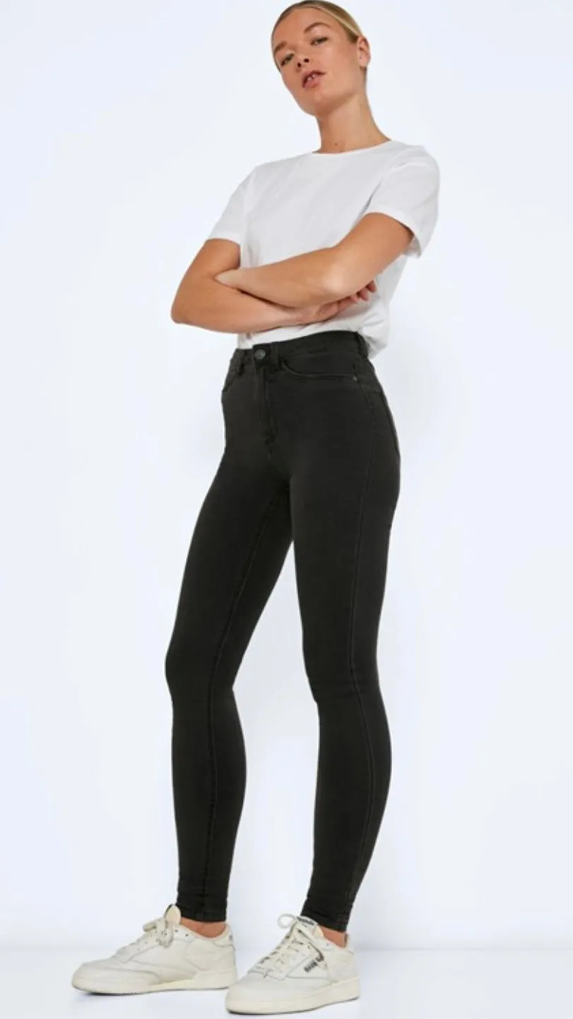 NM CALLIE HW SKINNY JEANS - BLACK