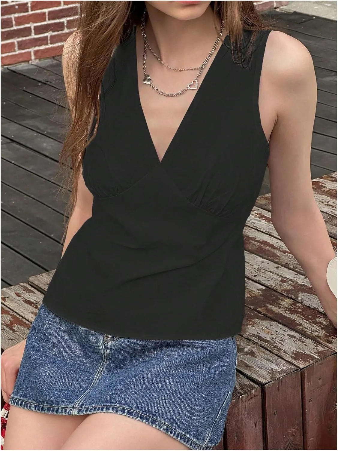 OYOANGLE Women's Minimalist V Neck Sleeveless Blouses Ruched Slim Fit Casual Tank Tops